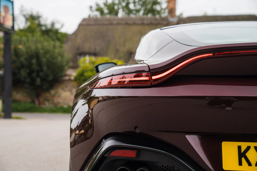 2019 Aston Martin V8 Vantage (2019+) - Image 24 of 31