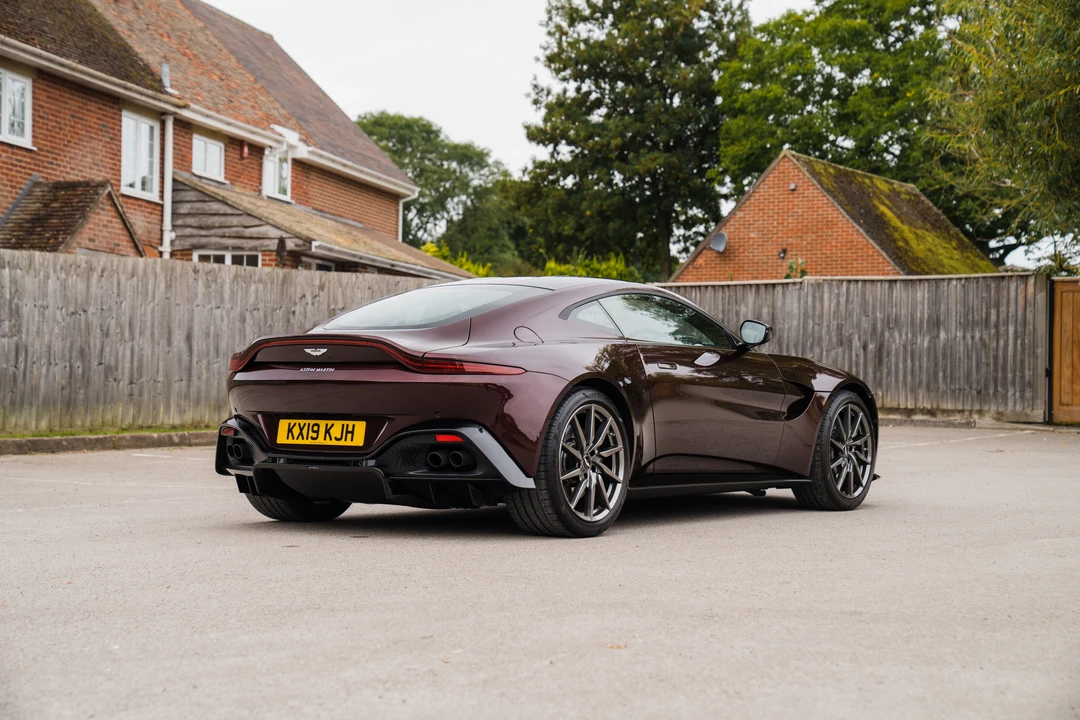 2019 Aston Martin V8 Vantage (2019+) - Image 12 of 31