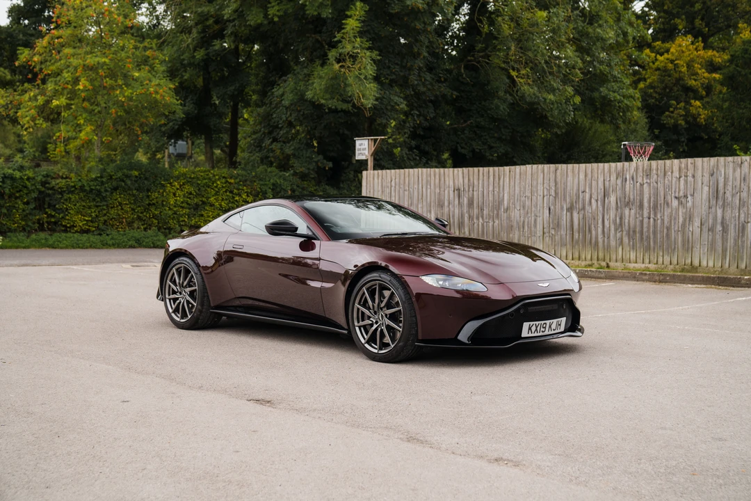 2019 Aston Martin V8 Vantage (2019+) - Image 4 of 31