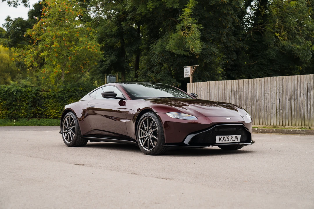 2019 Aston Martin V8 Vantage (2019+) - Image 11 of 31