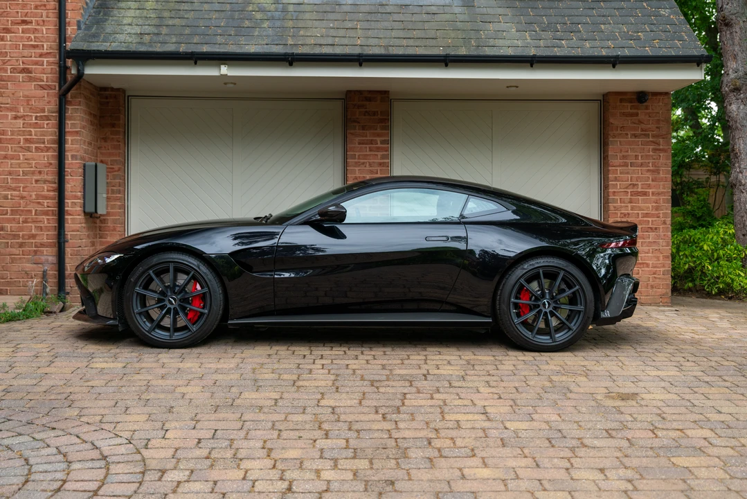 2019 Aston Martin V8 Vantage (2019+) - Image 9 of 31
