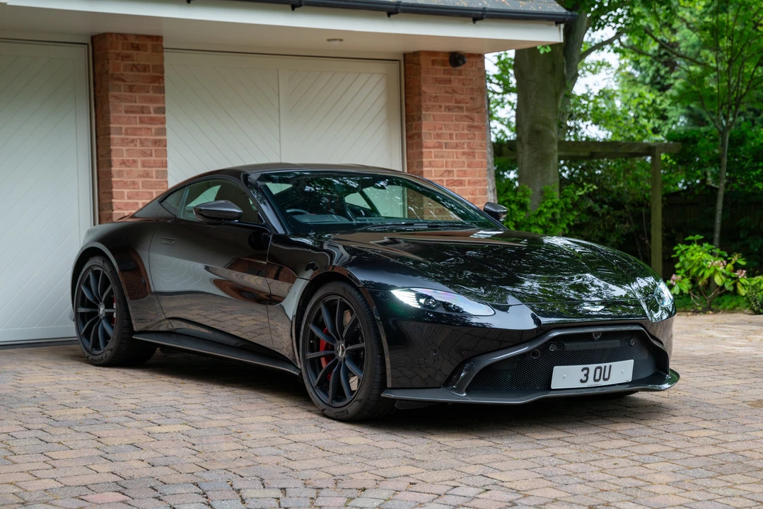 2019 Aston Martin V8 Vantage (2019+) - Image 2 of 31