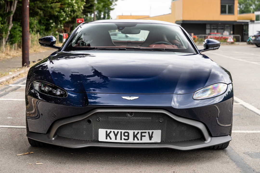 2019 Aston Martin V8 Vantage (2019+) - Image 3 of 31