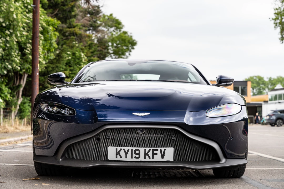 2019 Aston Martin V8 Vantage (2019+) - Image 9 of 31