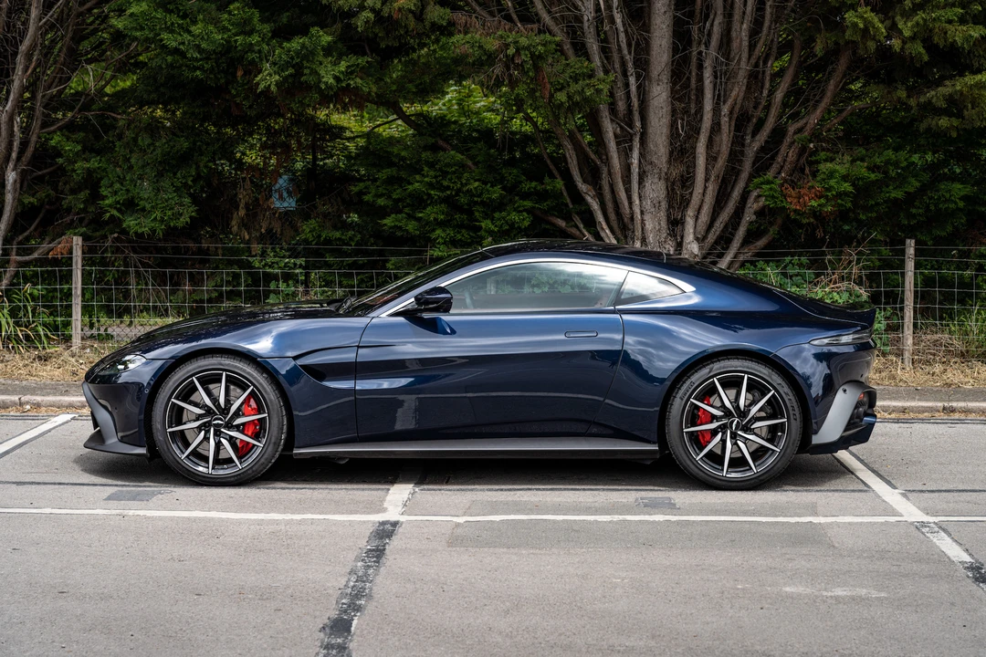2019 Aston Martin V8 Vantage (2019+) - Image 5 of 31
