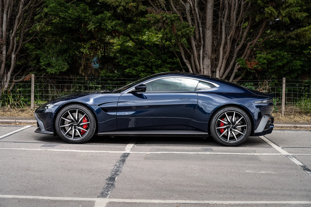 2019 Aston Martin V8 Vantage (2019+) - Image 14 of 31