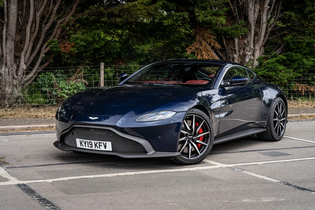 2019 Aston Martin V8 Vantage (2019+) - Image 4 of 31