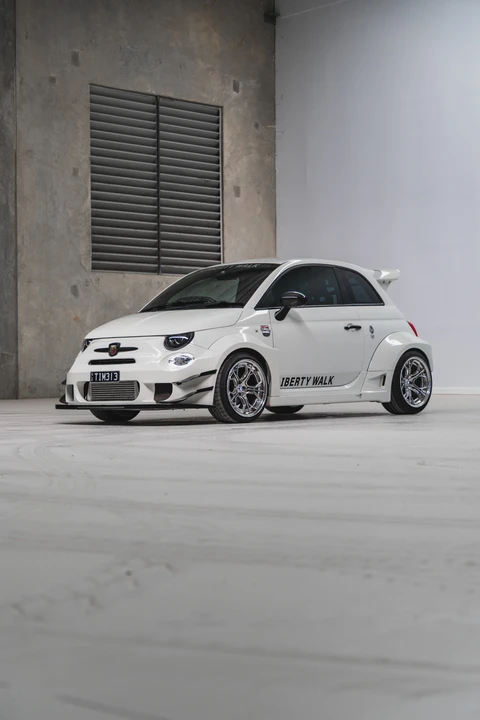 2019 Abarth - Image 27 of 31
