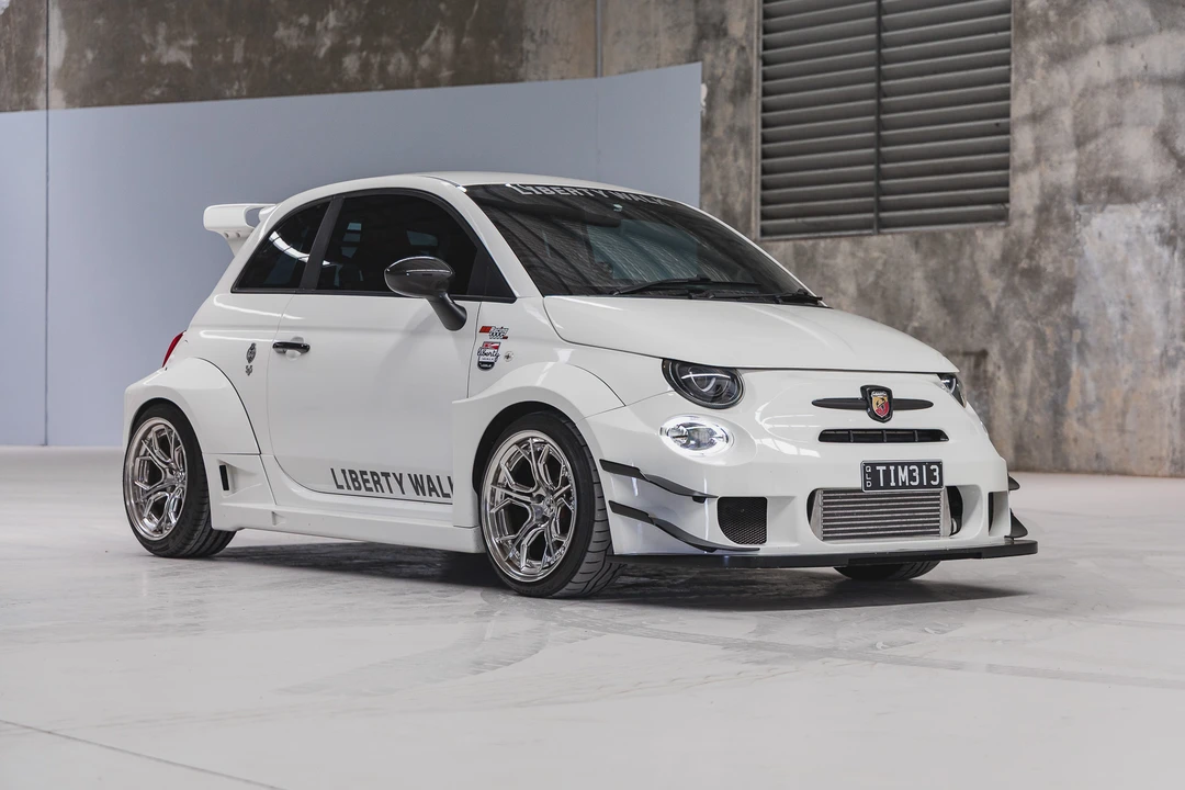 2019 Abarth - Image 17 of 31