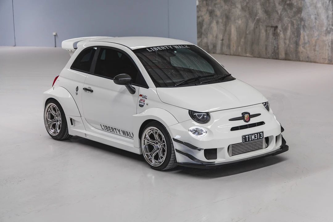 2019 Abarth - Image 25 of 31
