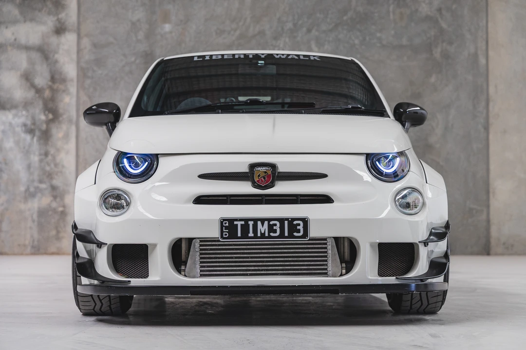2019 Abarth - Image 10 of 31