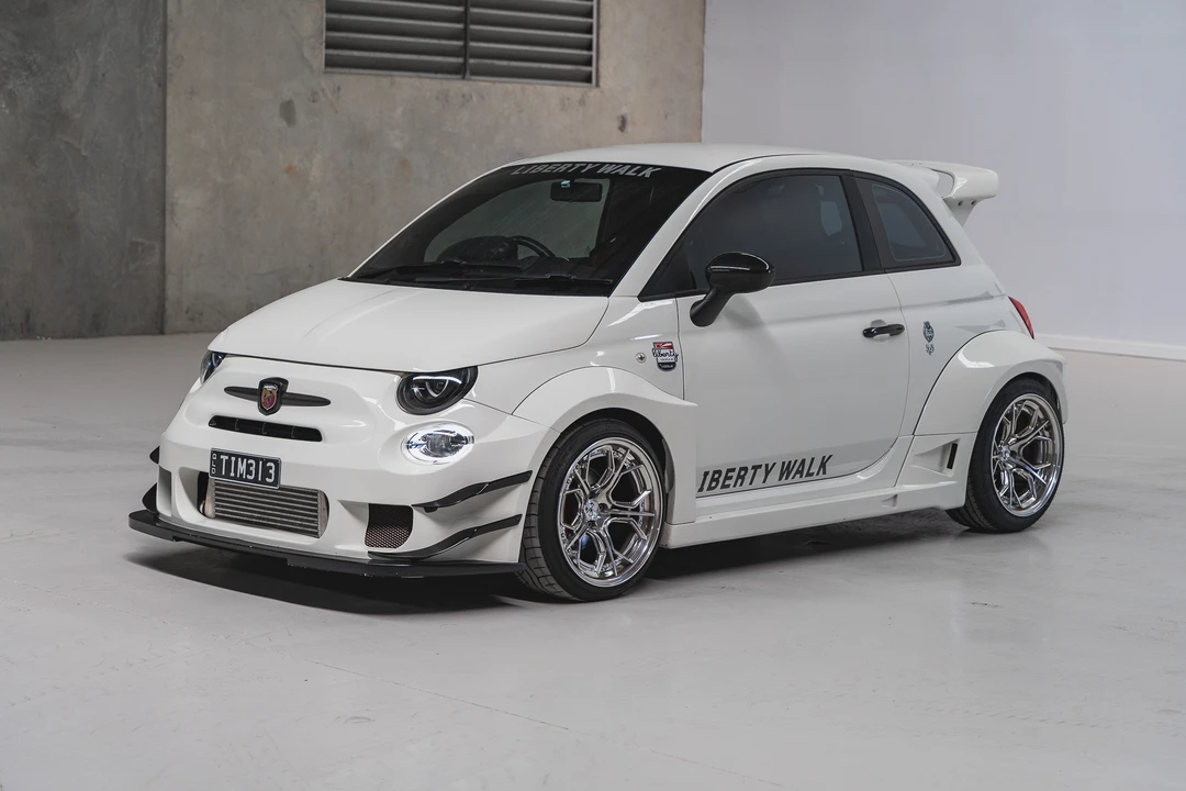 2019 Abarth - Image 3 of 31