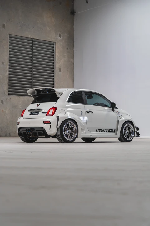 2019 Abarth - Image 30 of 31