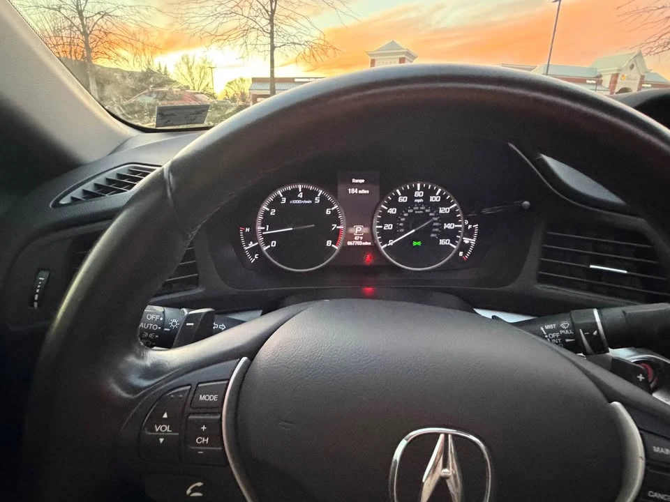 2019 Acura ILX - Image 9 of 14