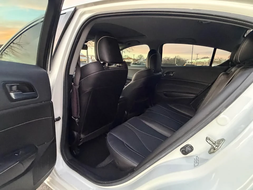 2019 Acura ILX - Image 5 of 14