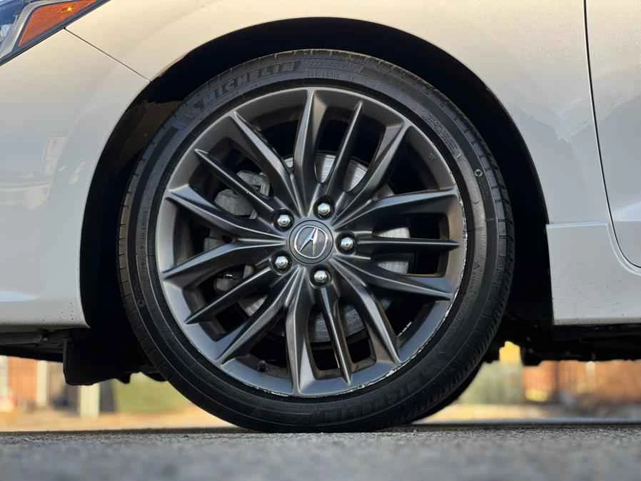 2019 Acura ILX - Image 16 of 18