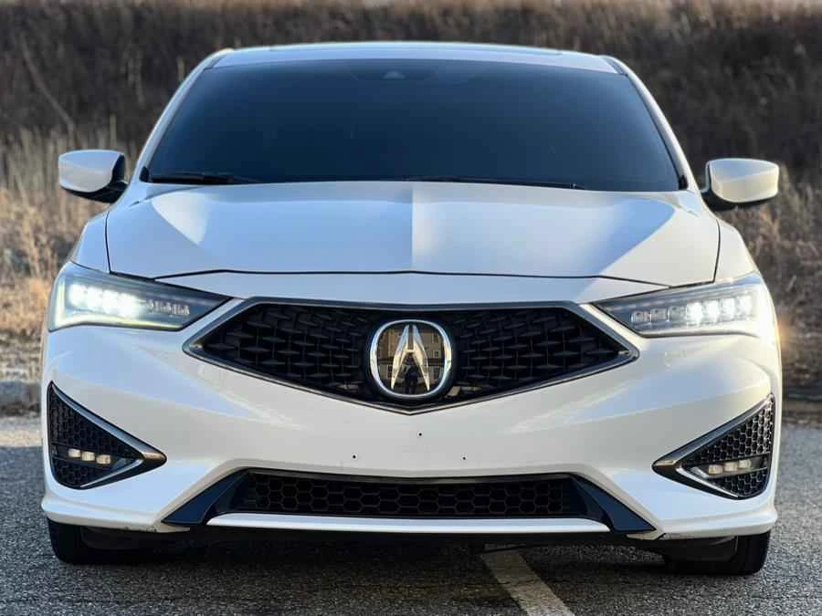 2019 Acura ILX - Image 2 of 18