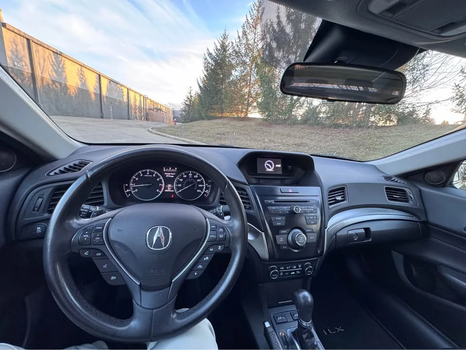 2019 Acura ILX - Image 2 of 12