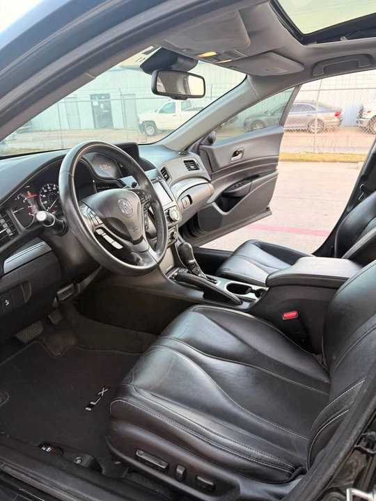 2019 Acura ILX - Image 10 of 18