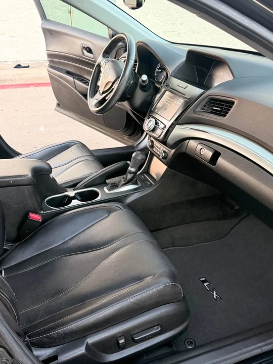 2019 Acura ILX - Image 8 of 18