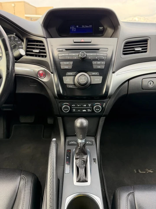 2019 Acura ILX - Image 13 of 16