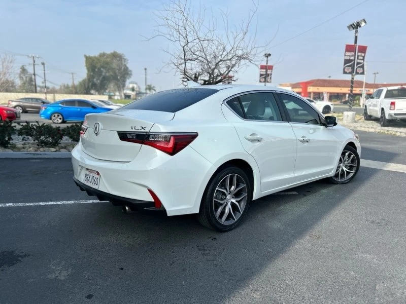 2019 Acura ILX - Image 5 of 12