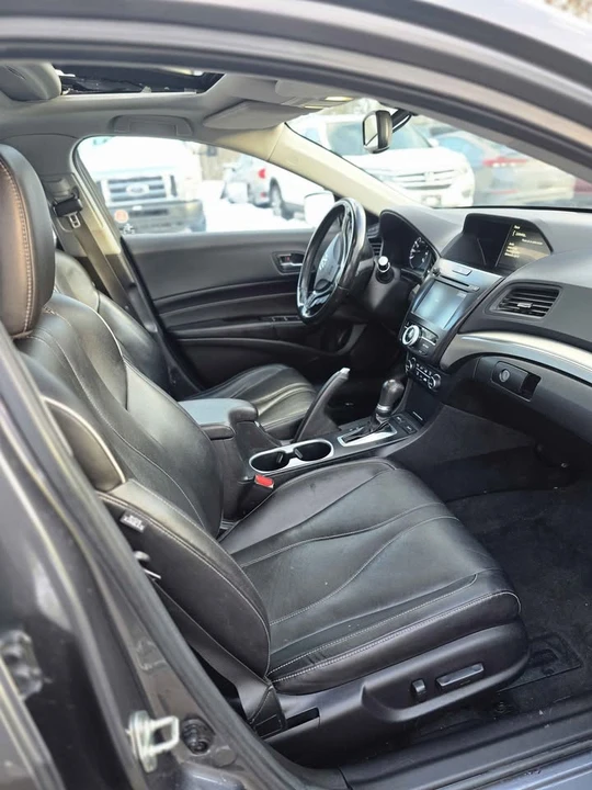 2019 Acura ILX - Image 10 of 19