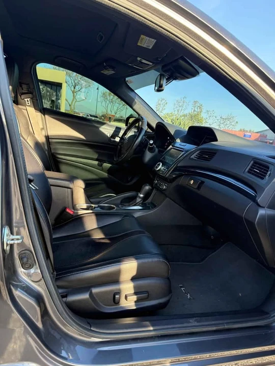 2019 Acura ILX - Image 8 of 11