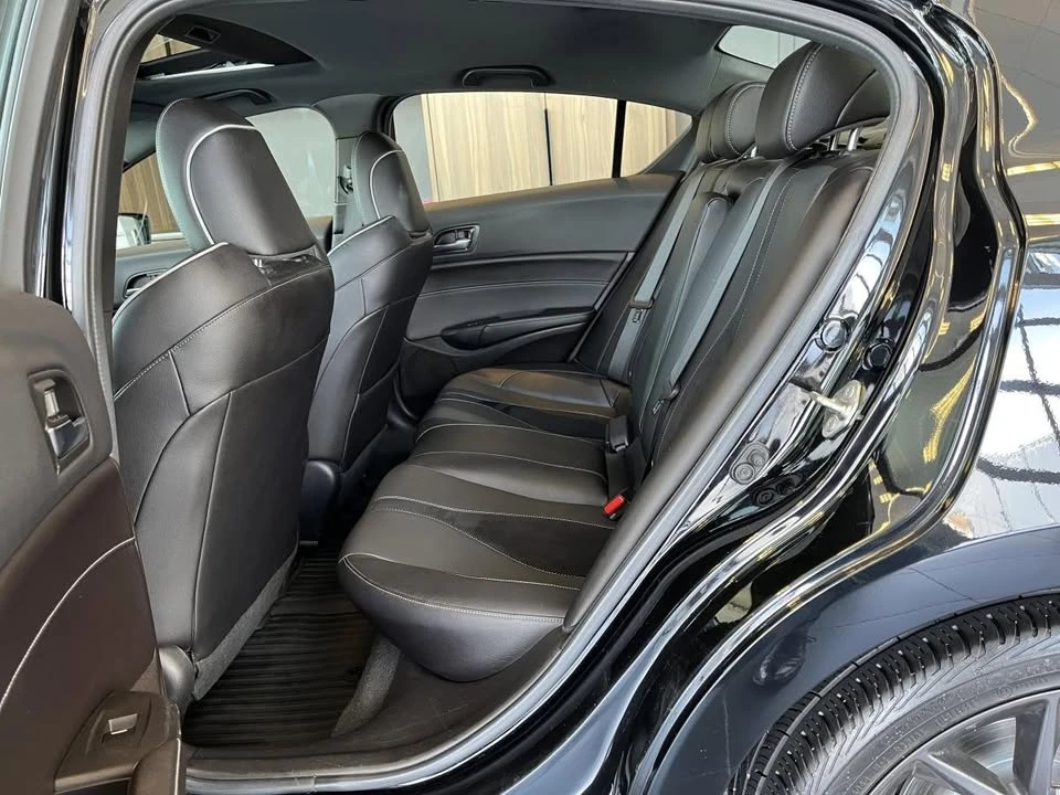 2019 Acura ILX - Image 10 of 20