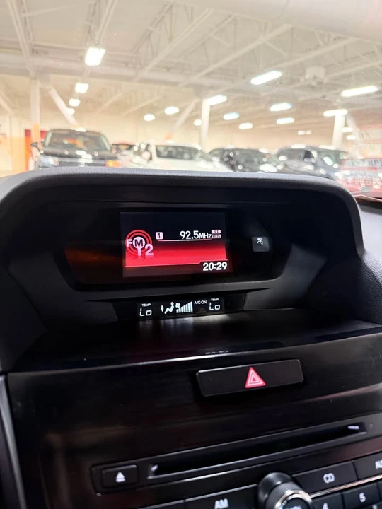 2019 Acura ILX - Image 9 of 17