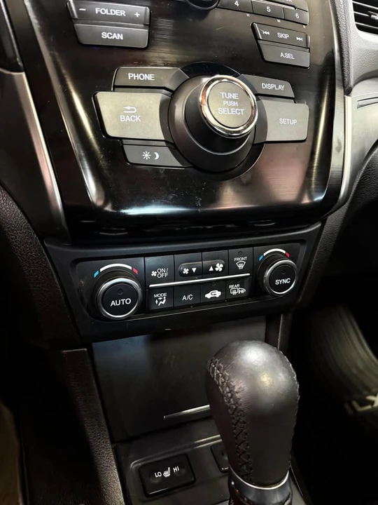 2019 Acura ILX - Image 12 of 17