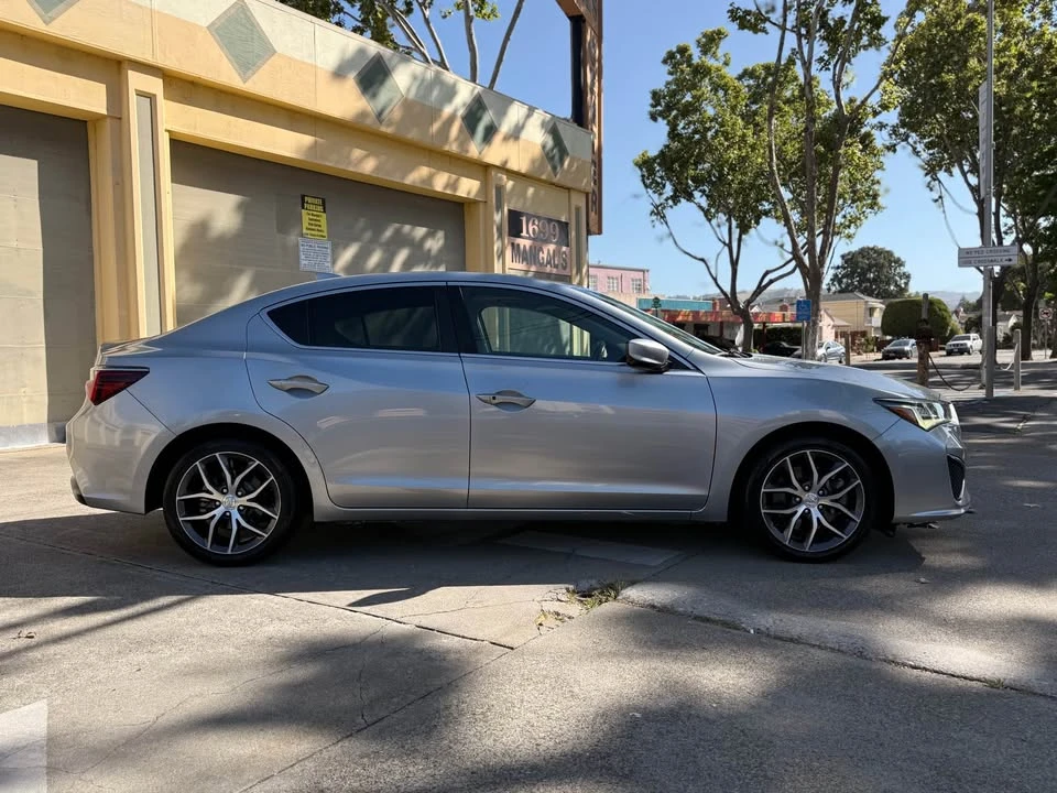 2019 Acura ILX - Image 5 of 15