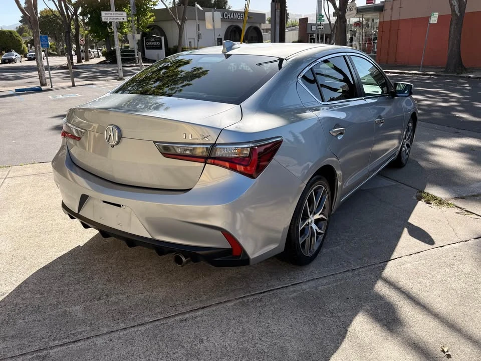 2019 Acura ILX - Image 8 of 15