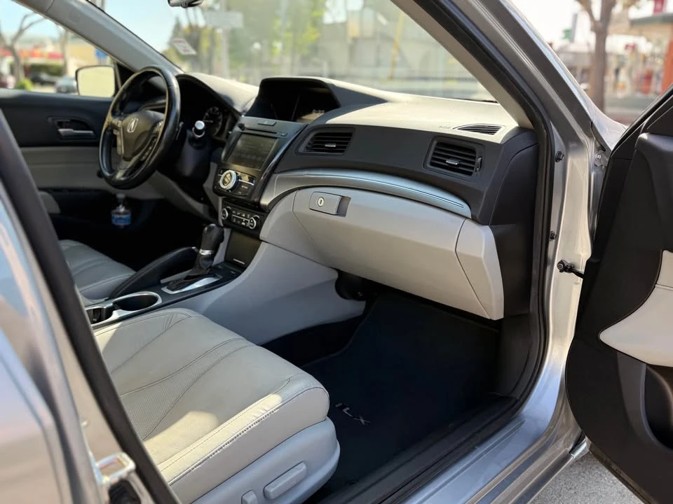 2019 Acura ILX - Image 14 of 15