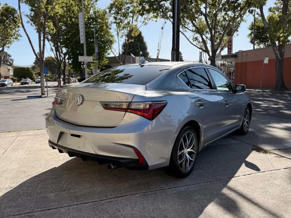 2019 Acura ILX - Image 7 of 15