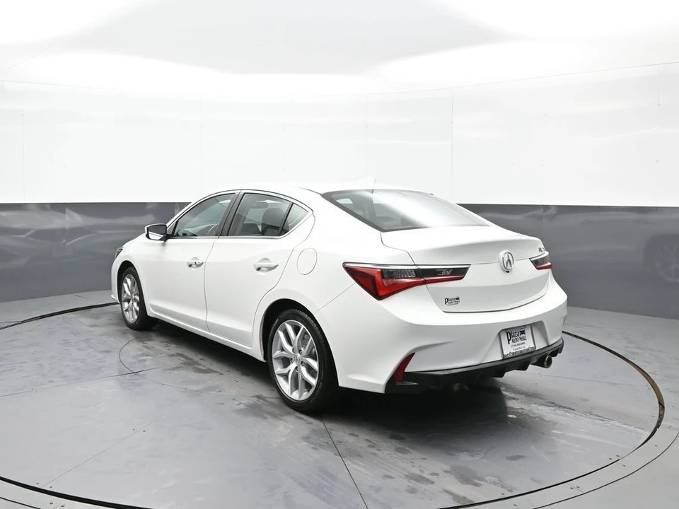 2019 Acura ILX - Image 8 of 12