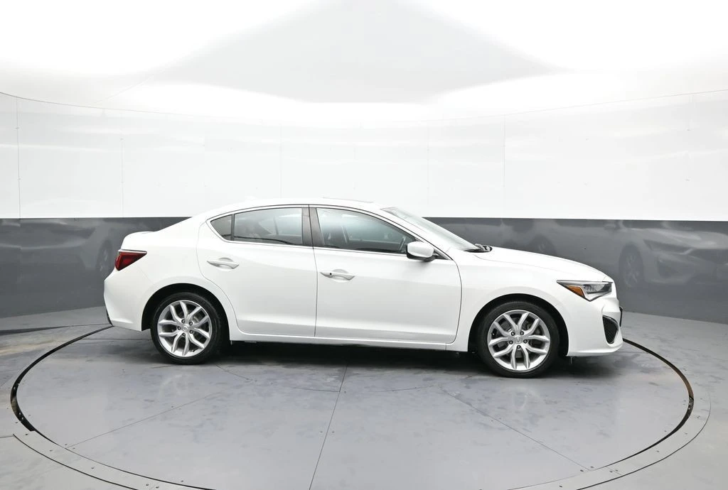 2019 Acura ILX - Image 5 of 12