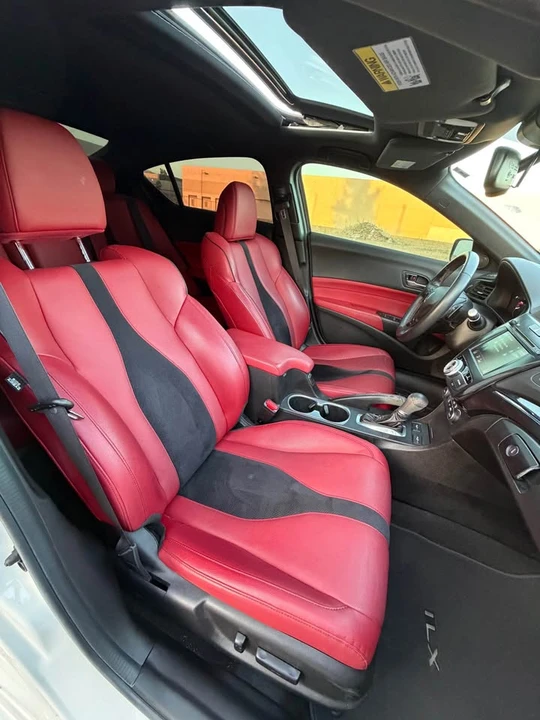 2019 Acura ILX - Image 9 of 14