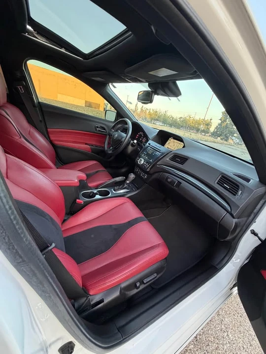 2019 Acura ILX - Image 8 of 14