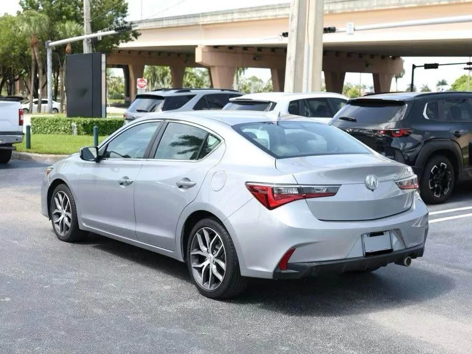 2019 Acura ILX - Image 4 of 8