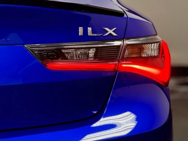2019 Acura ILX - Image 14 of 21