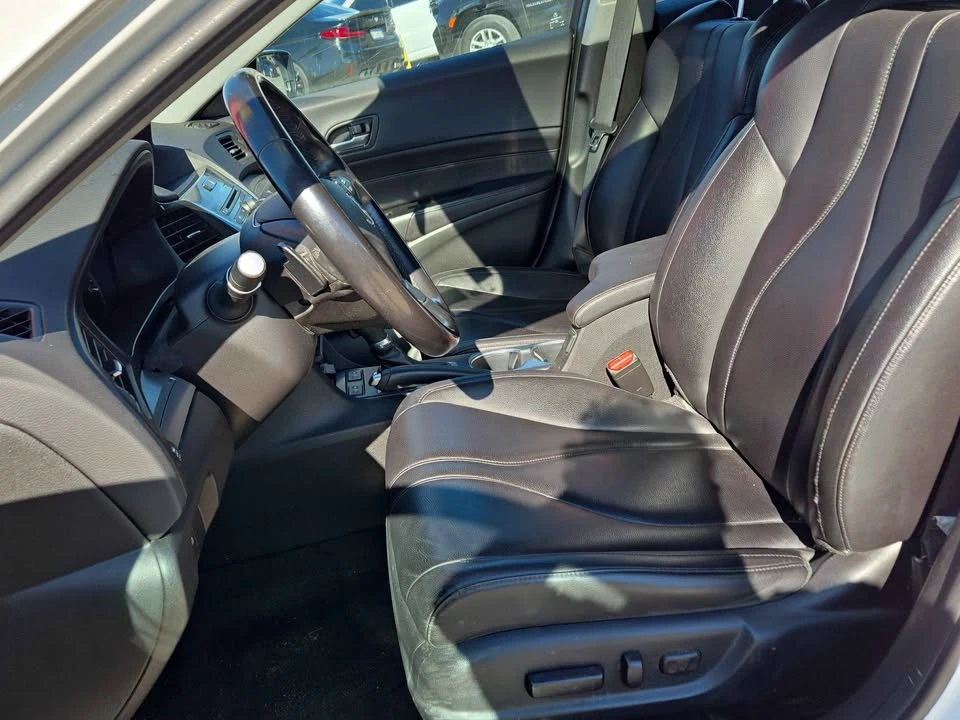 2019 Acura ILX - Image 7 of 15