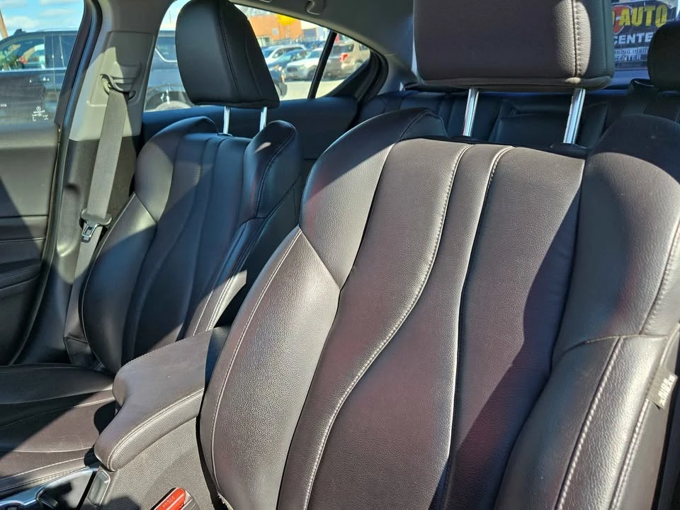 2019 Acura ILX - Image 8 of 15