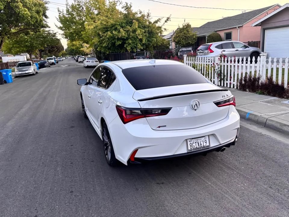 2019 Acura ILX - Image 10 of 20
