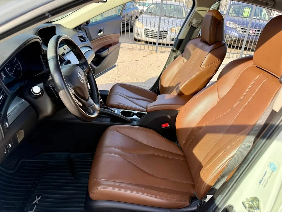2019 Acura ILX - Image 7 of 20