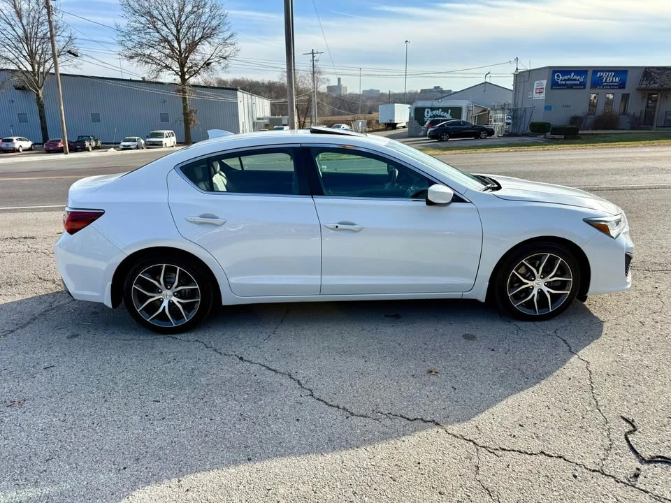 2019 Acura ILX - Image 19 of 20