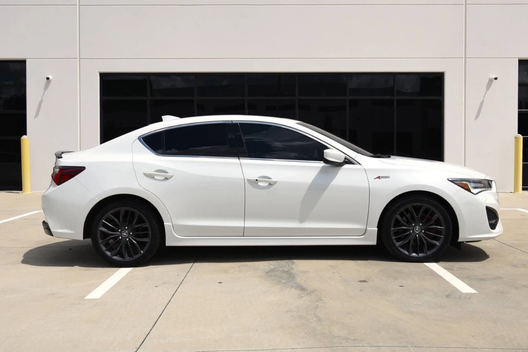 2019 Acura ILX - Image 9 of 18