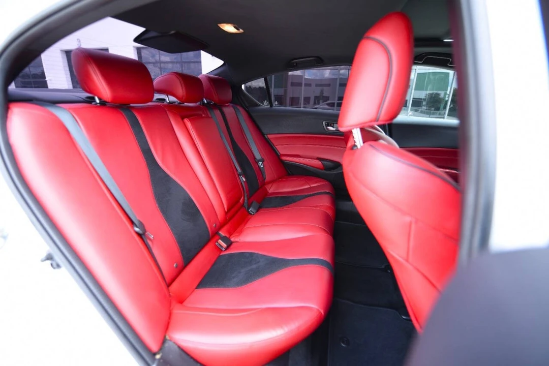 2019 Acura ILX - Image 14 of 18
