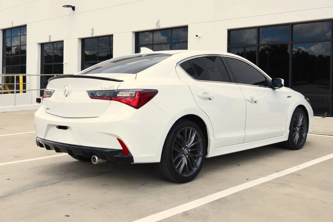 2019 Acura ILX - Image 8 of 18