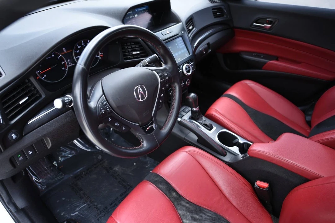 2019 Acura ILX - Image 11 of 18